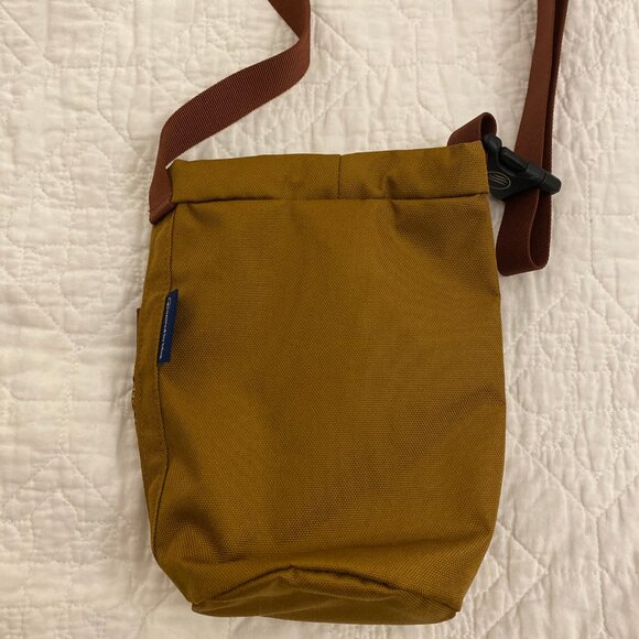 United by Blue 25L Convertible Carryall Fanny Pack Water Bottle Holder Bundle - Picture 12 of 14